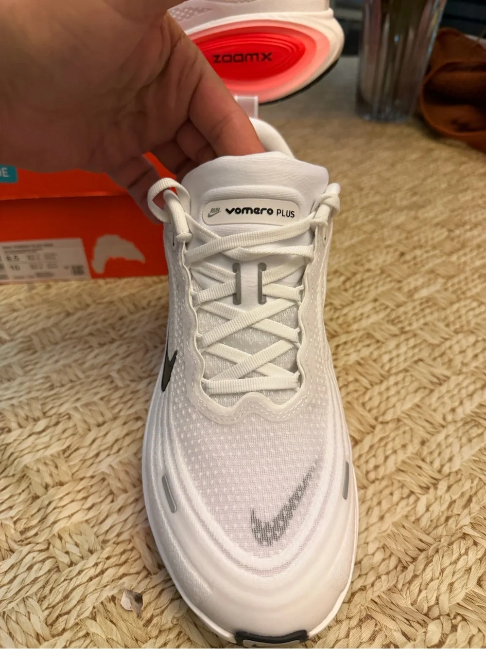 Nike Men's Vomero Plus sz 8.5 mens/ 10 women wide new in box !!